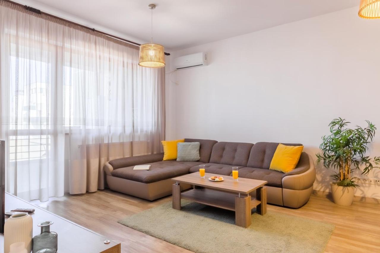 Lovely Apartment With City View 布加勒斯特 外观 照片