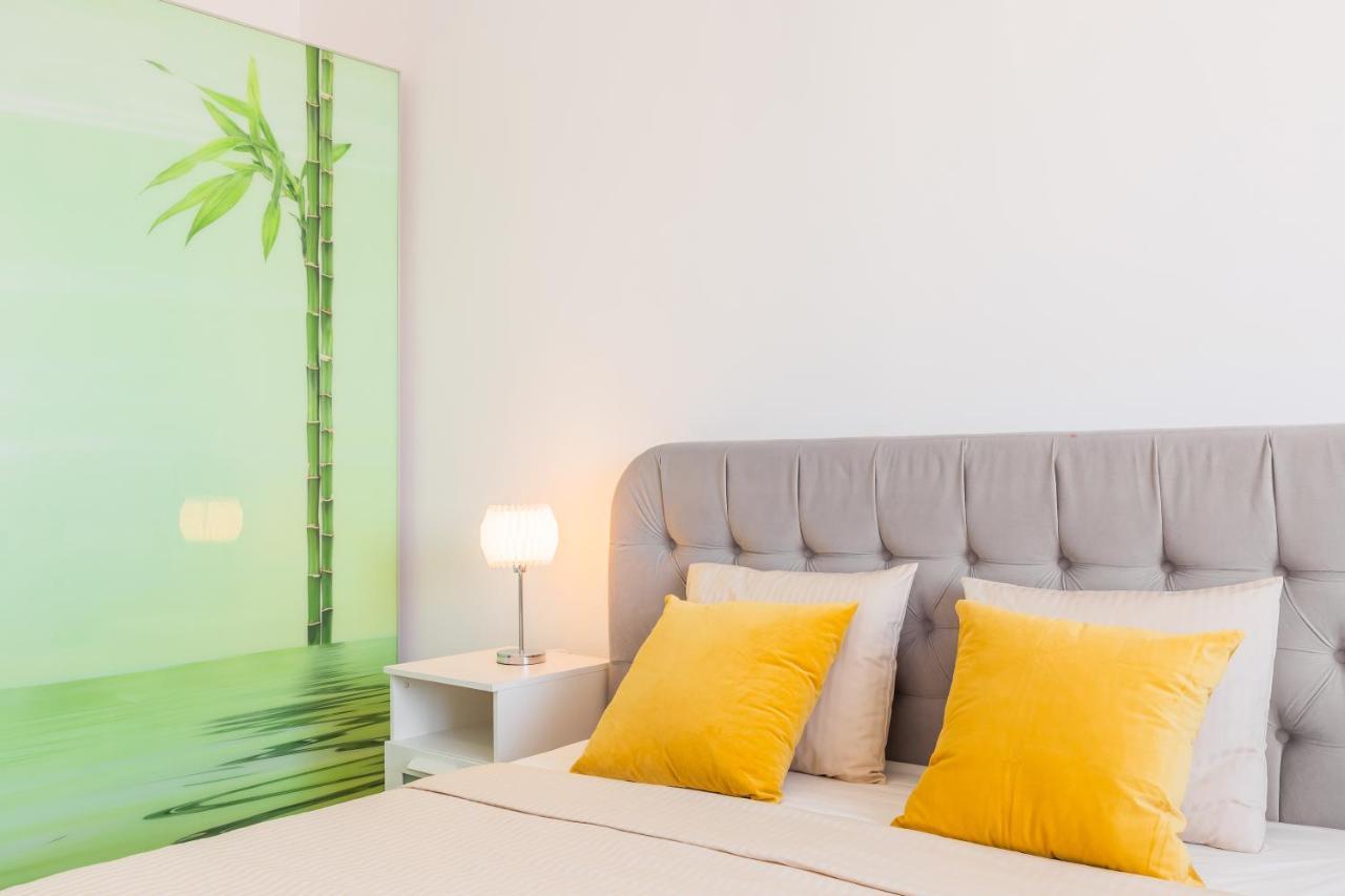Lovely Apartment With City View 布加勒斯特 外观 照片