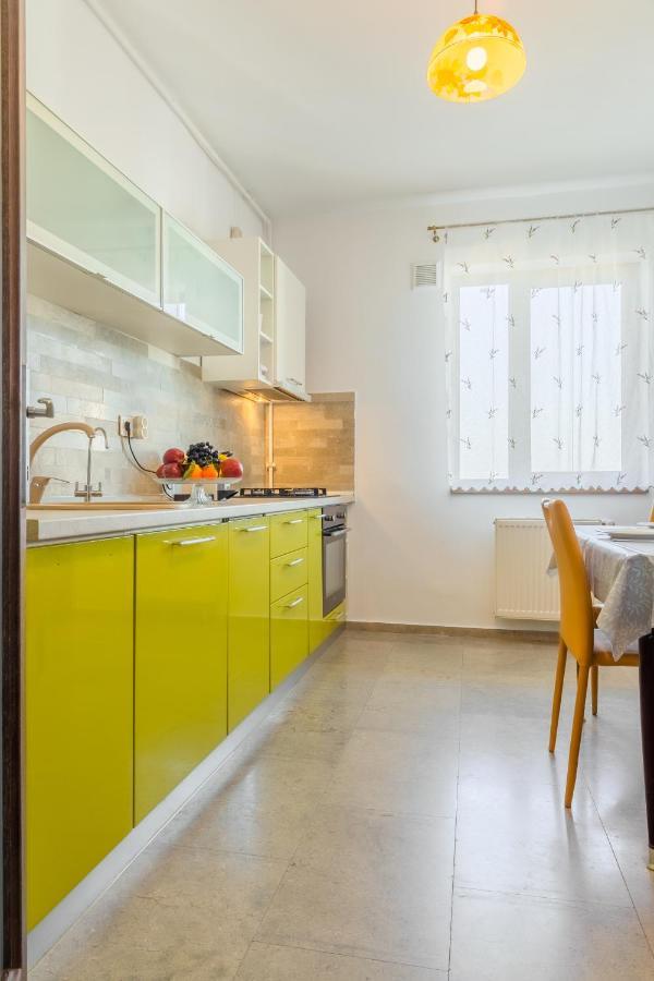 Lovely Apartment With City View 布加勒斯特 外观 照片